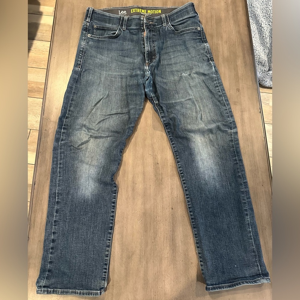 Lee Men's Straight Fit Blue Jeans